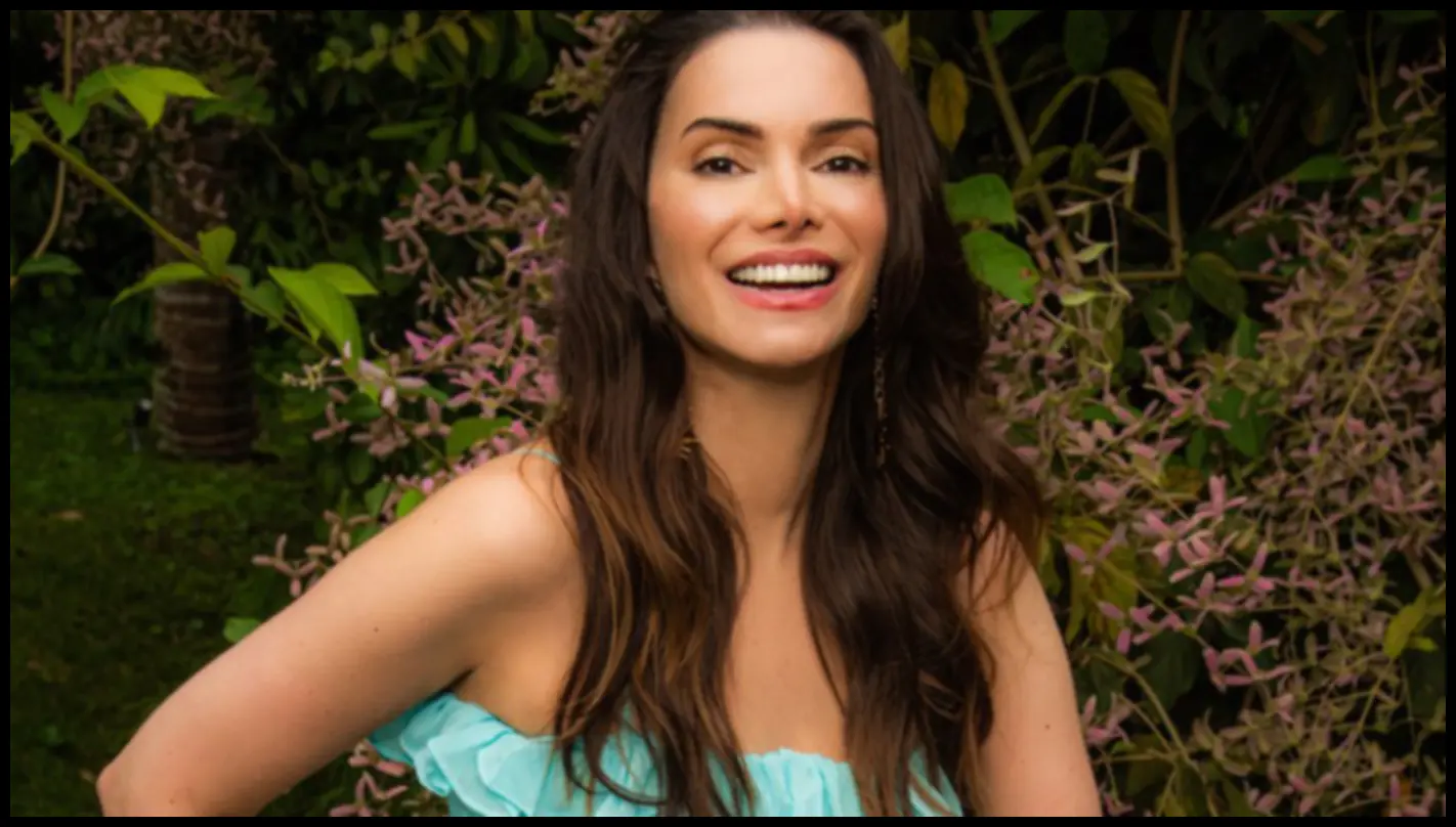Simone Zucato em cena de novela